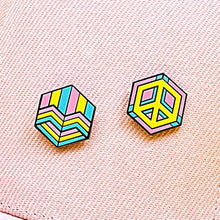 Load image into Gallery viewer, Pansexual 4th Edition Proud Cube set, Rubik's Cube, Medal Cube
