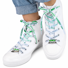 Load image into Gallery viewer, Aromantic pride white shoelaces with lace lock charms

